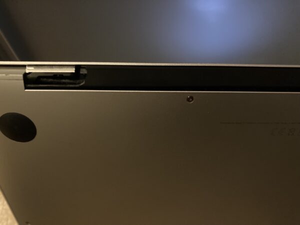 Apple Macbook Air 13 (2017) - Bilde 5