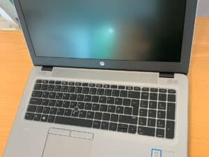 HP Elitebook 850 G3 i7-6500U 8/256