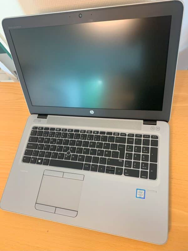 HP Elitebook 850 G3 i7-6500U 8/256