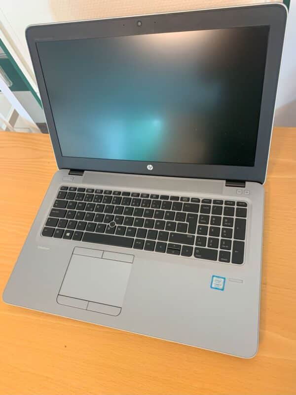 HP Elitebook 850 G4 i5-7500U 16/256
