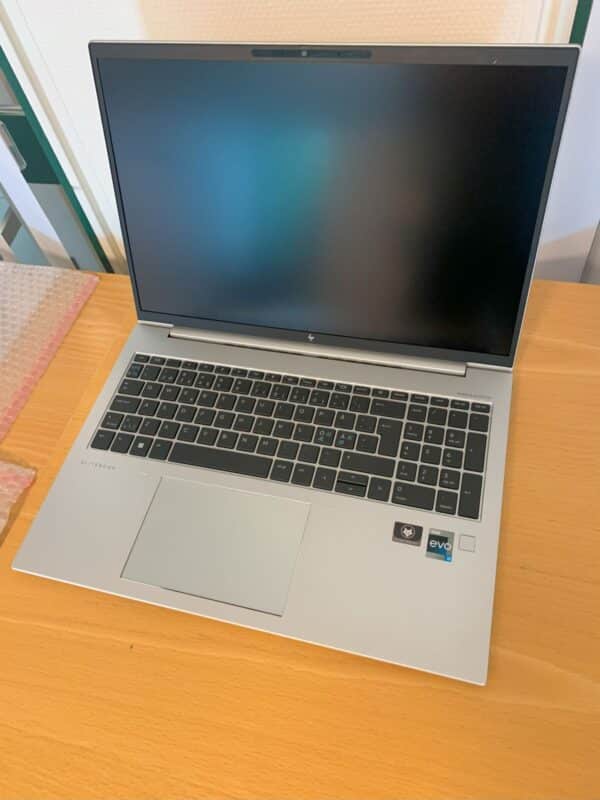 HP Elitebook 860 G9 i5-1235U 16"