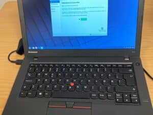 Lenovo Thinkpad T450 i5-5300U 8/128 Linux Mint